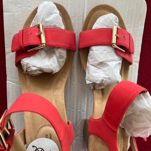 Gianni Bernini Memory Foam Sandals!